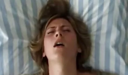 Appassionato латинка film amatorialiporno È pipì