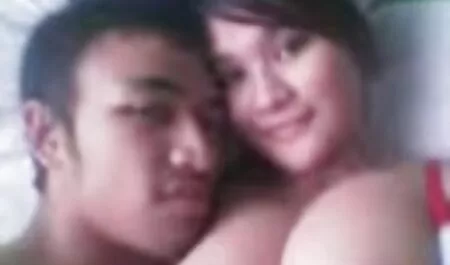 Una mamma affamata sta video prostitute amatoriali avendo un'orgia con sesso di gruppo