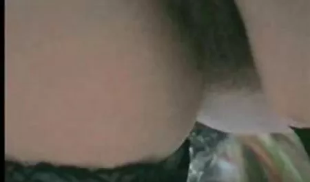 Redhead MILF con succosa culo è pronto per troie amatoriali video 。