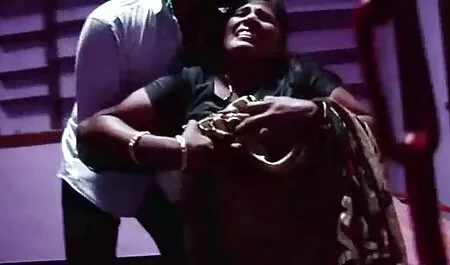 Tabitha film amatorialiporno lascia cum in lei peloso micio in anteriore di lei