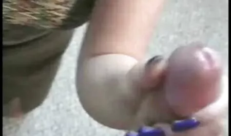 Snello Russo filmini amatoriali sex Pornostar Lilu gode di un grosso cazzo