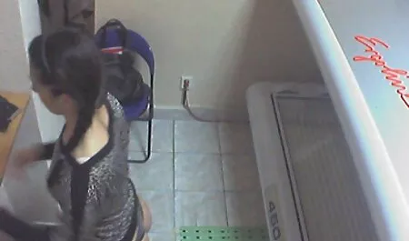 MILF in handcuffs un video casalinghi amatoriali gratis amico su il letto