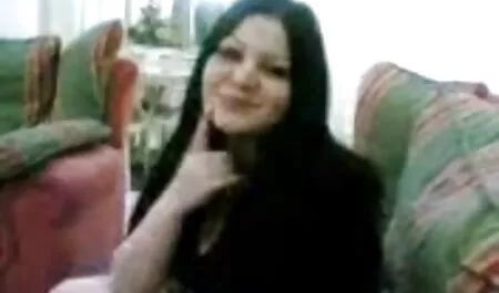Tender sesso con film hard privati giovane donna in camera da letto