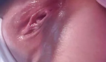 Crunchy asini Lana Rhodes speronato un enorme cioccolato tronco anal video amatoriali