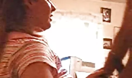 Slogata балаву sul film erotici amatoriali gratis letto e il suo culo forato